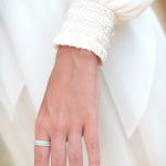 Anillo alianza de plata de Ley con circonitas blancas, talla brillante, atemporal, perfecto para uso diario de LAURENSONS