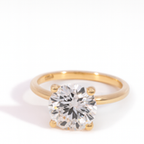 18K gold solitaire ring with lab-grown diamond
