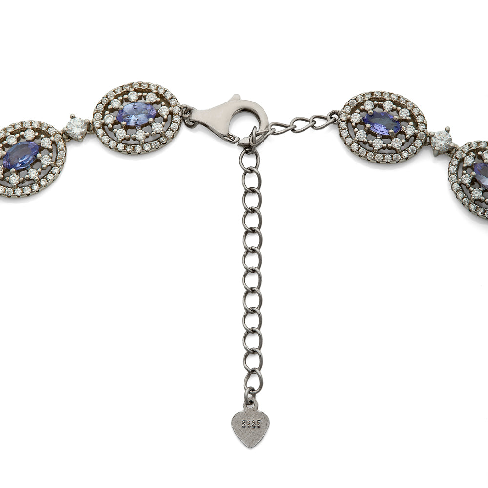 Collar de plata de ley con tanzanitas azules y circonitas. Una joya exclusiva, artesanal de LAURENSONS