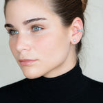 pendiente solitario con pendiente criolla en oro blanco y diamante de laboratorio