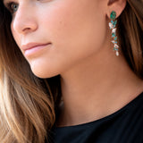 Pendientes de plata con circonitas verdes y blanca. Un diseño elegante y sofisticado perfecto para ocasiones de LAURENSONS