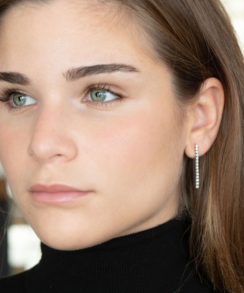 Pendientes riviere de plata rodiada, o con baño de oro 18k, con circonitas blancas de 2 mm y 3 o 7 cm de largo