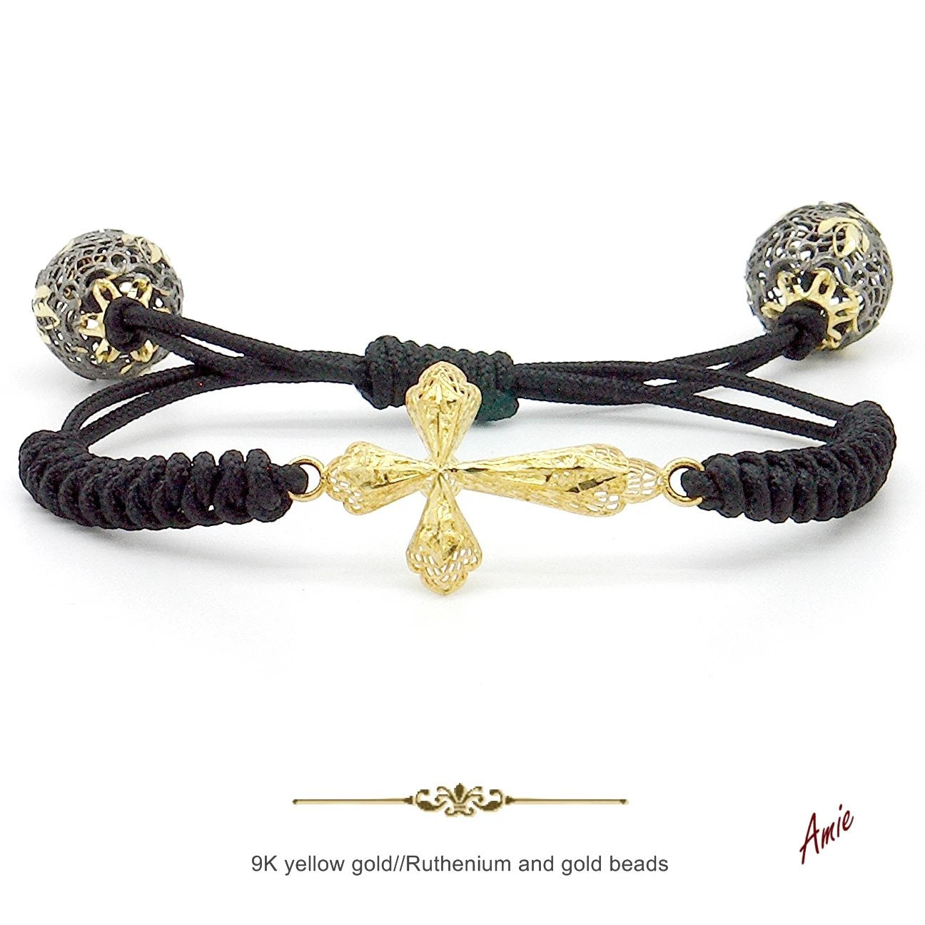 Pulsera de macramé negro con cruz de oro 9K